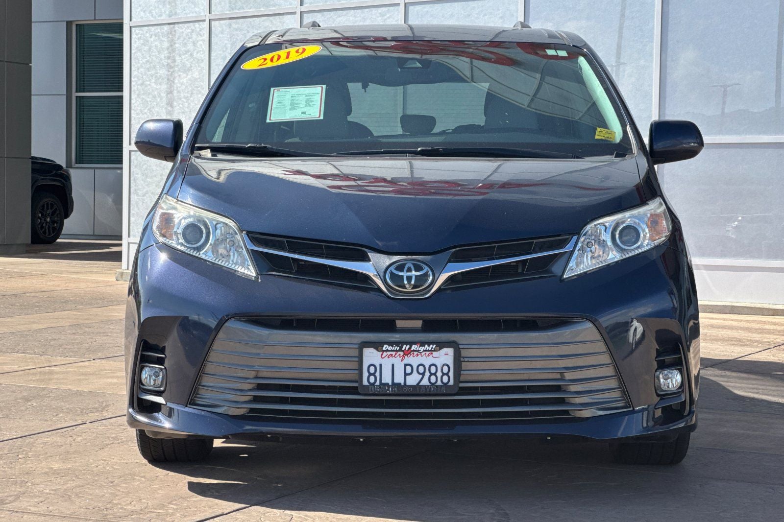 2019 Toyota Sienna XLE 8 Passenger