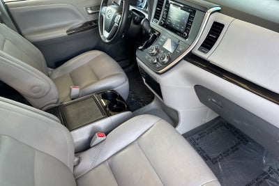 2019 Toyota Sienna XLE 8 Passenger