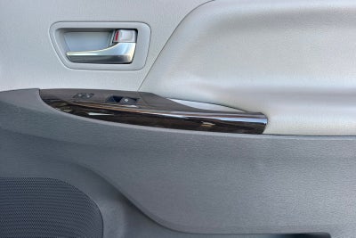 2019 Toyota Sienna XLE 8 Passenger