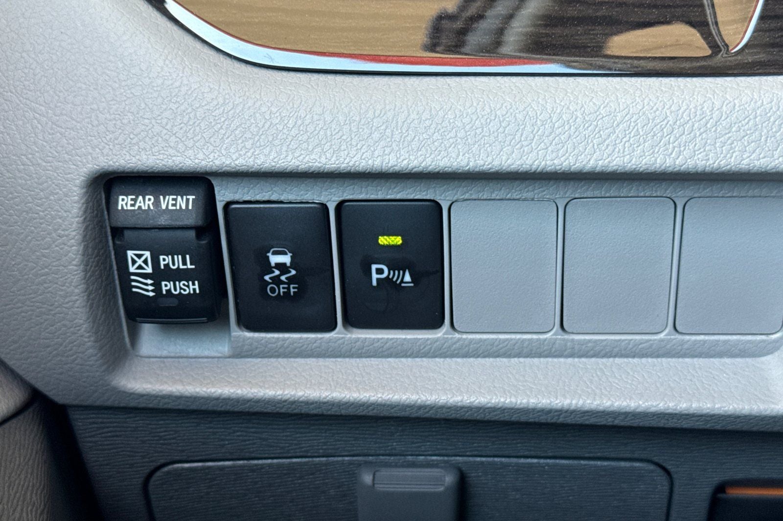 2019 Toyota Sienna XLE 8 Passenger