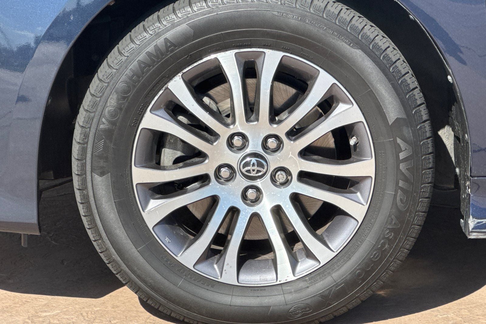 2019 Toyota Sienna XLE 8 Passenger