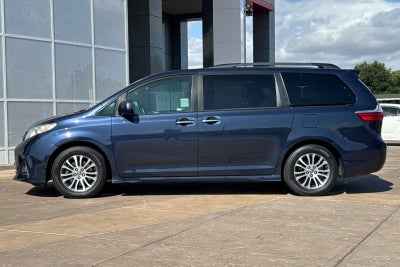 2019 Toyota Sienna XLE 8 Passenger