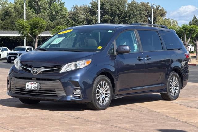 2019 Toyota Sienna XLE 8 Passenger