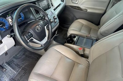 2019 Toyota Sienna XLE 8 Passenger