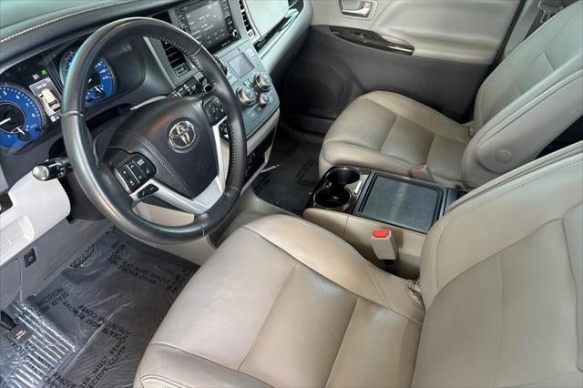 2019 Toyota Sienna XLE 8 Passenger
