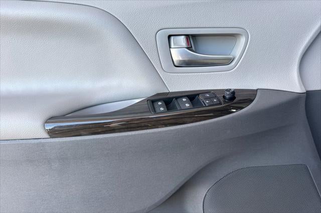 2019 Toyota Sienna XLE 8 Passenger