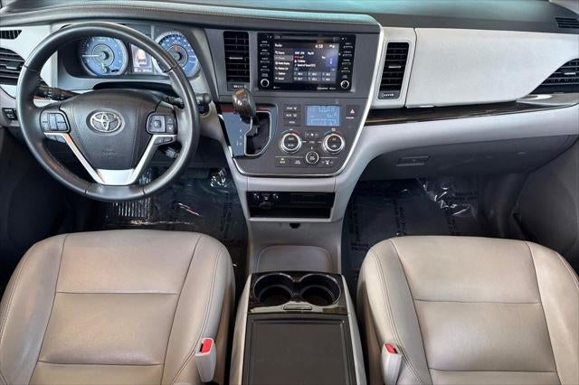 2019 Toyota Sienna XLE 8 Passenger