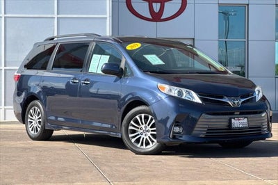 2019 Toyota Sienna XLE 8 Passenger