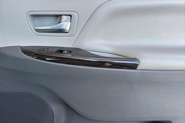 2019 Toyota Sienna XLE 8 Passenger