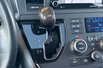2019 Toyota Sienna XLE 8 Passenger
