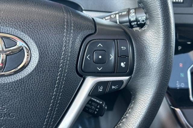 2019 Toyota Sienna XLE 8 Passenger