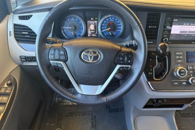 2018 Toyota Sienna XLE 8 Passenger