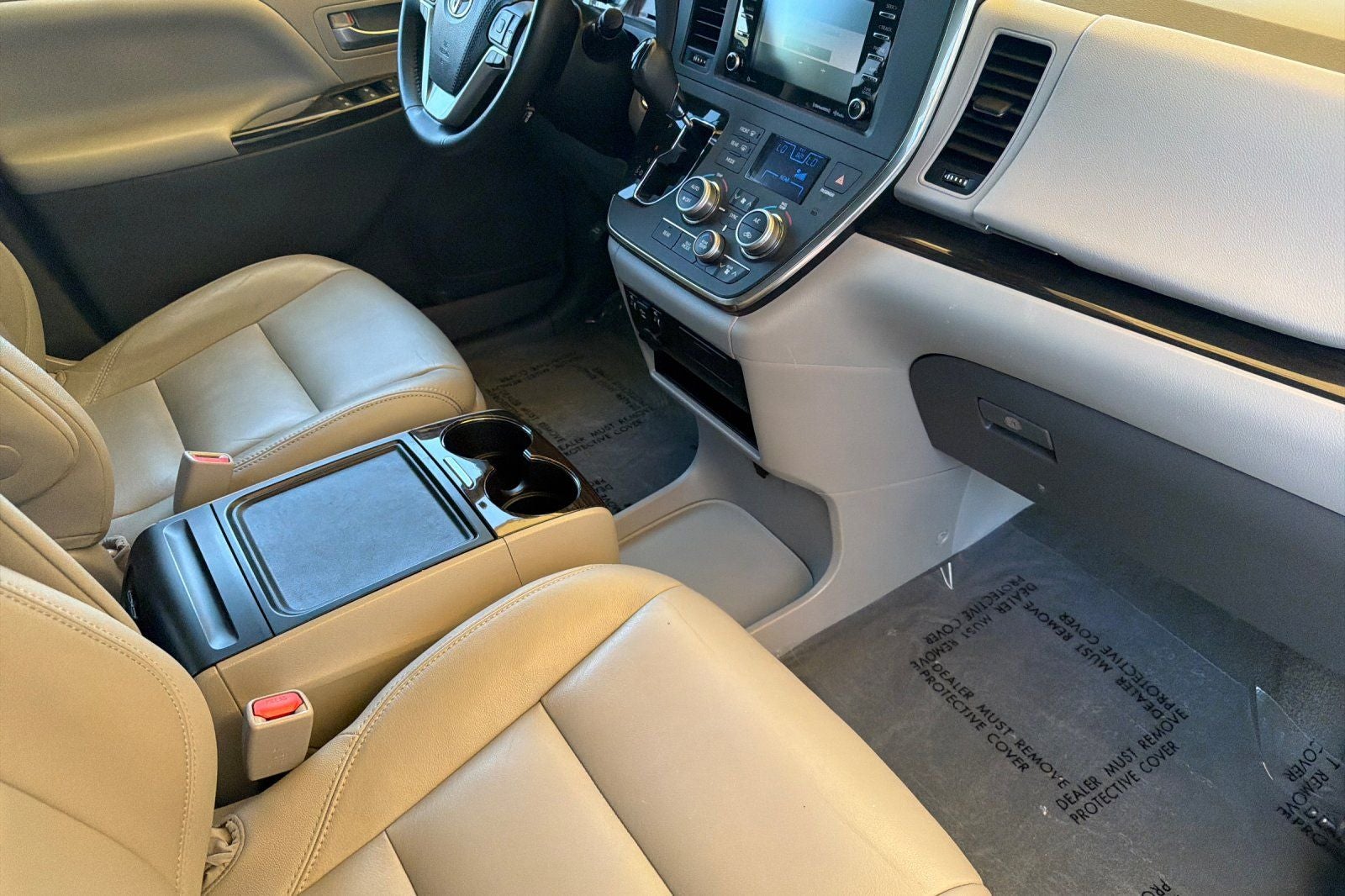 2018 Toyota Sienna XLE 8 Passenger