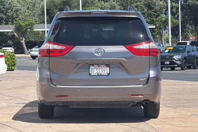 2018 Toyota Sienna XLE 8 Passenger