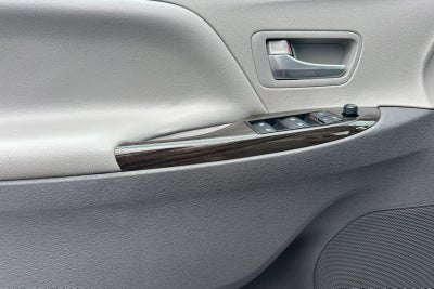 2018 Toyota Sienna XLE 8 Passenger