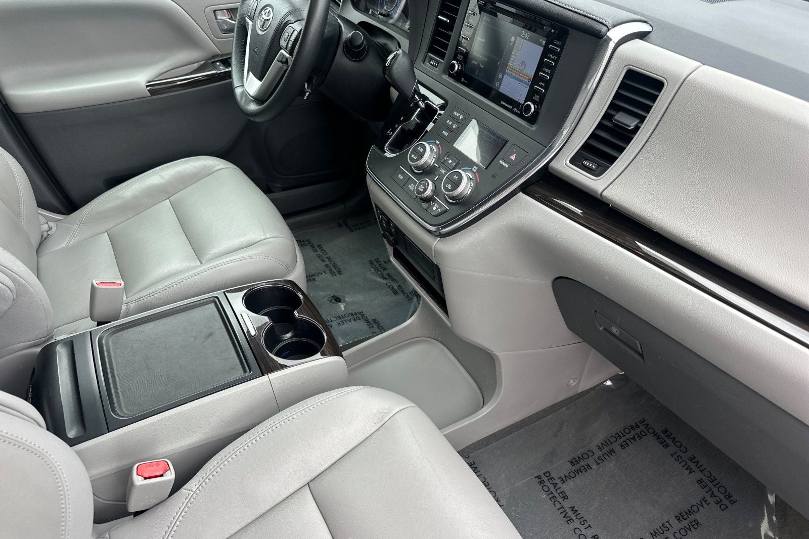 2018 Toyota Sienna XLE 8 Passenger