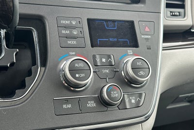 2018 Toyota Sienna XLE 8 Passenger