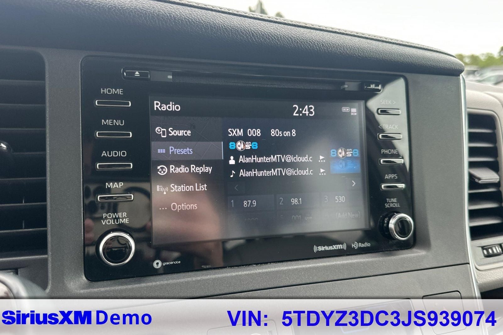 2018 Toyota Sienna XLE 8 Passenger