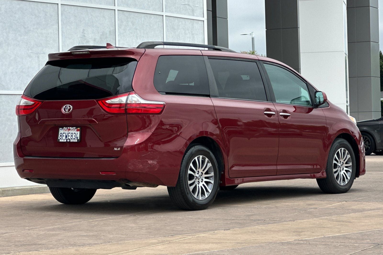 2018 Toyota Sienna XLE 8 Passenger