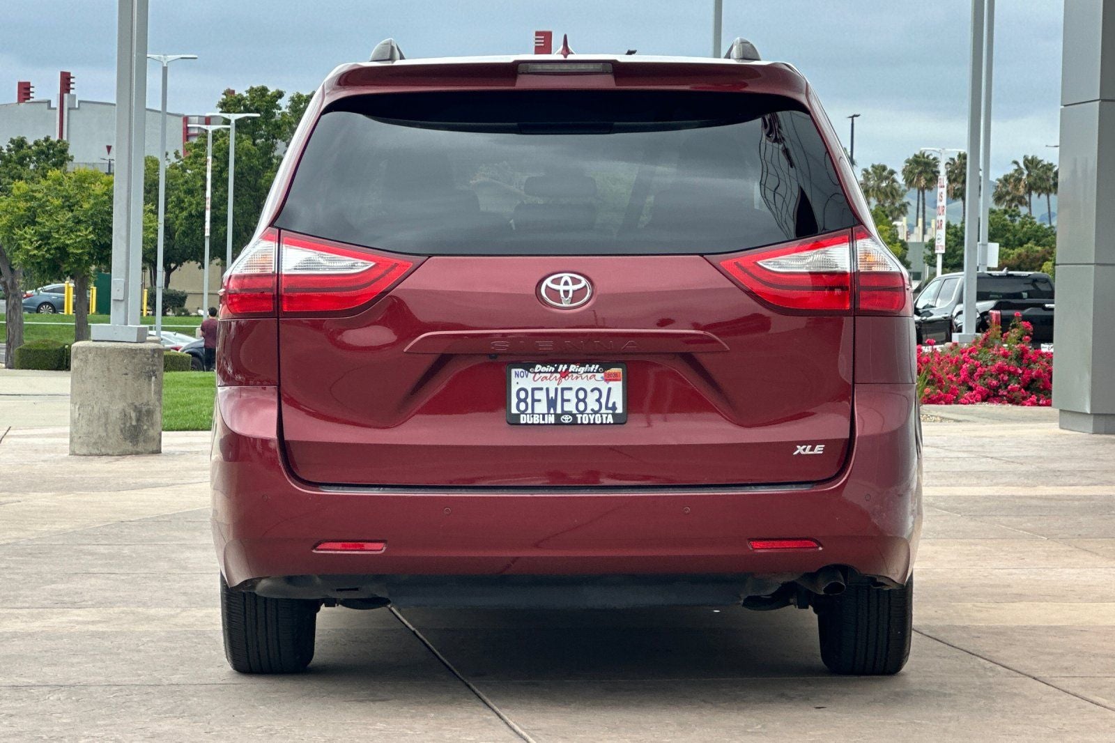 2018 Toyota Sienna XLE 8 Passenger