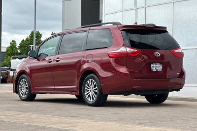2018 Toyota Sienna XLE 8 Passenger