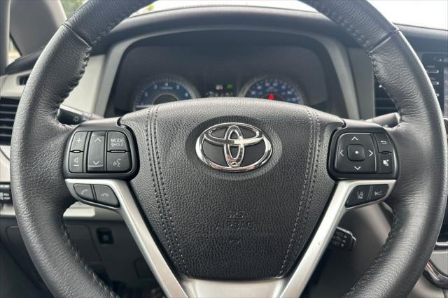 2018 Toyota Sienna XLE 8 Passenger
