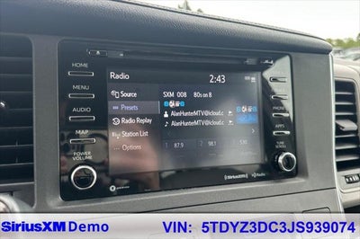 2018 Toyota Sienna XLE 8 Passenger