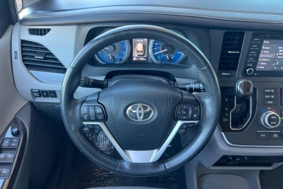 2020 Toyota Sienna XLE 8 Passenger