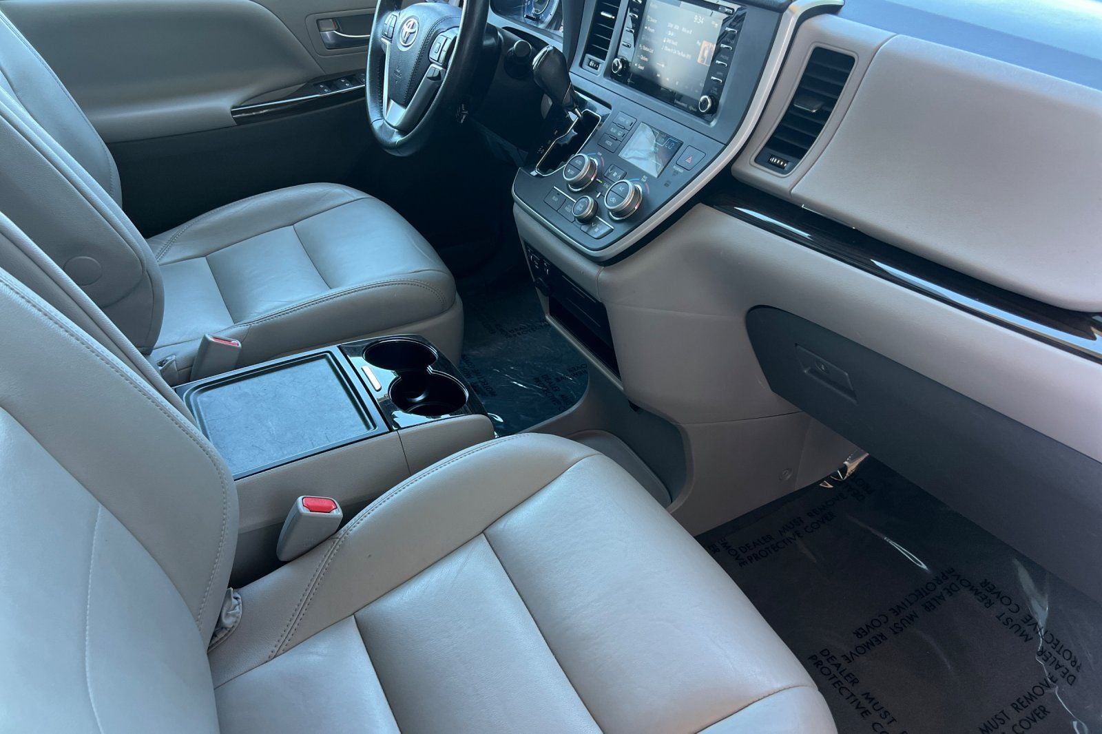 2020 Toyota Sienna XLE 8 Passenger
