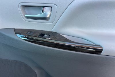 2020 Toyota Sienna XLE 8 Passenger