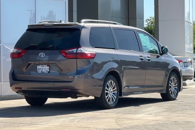 2020 Toyota Sienna XLE 8 Passenger