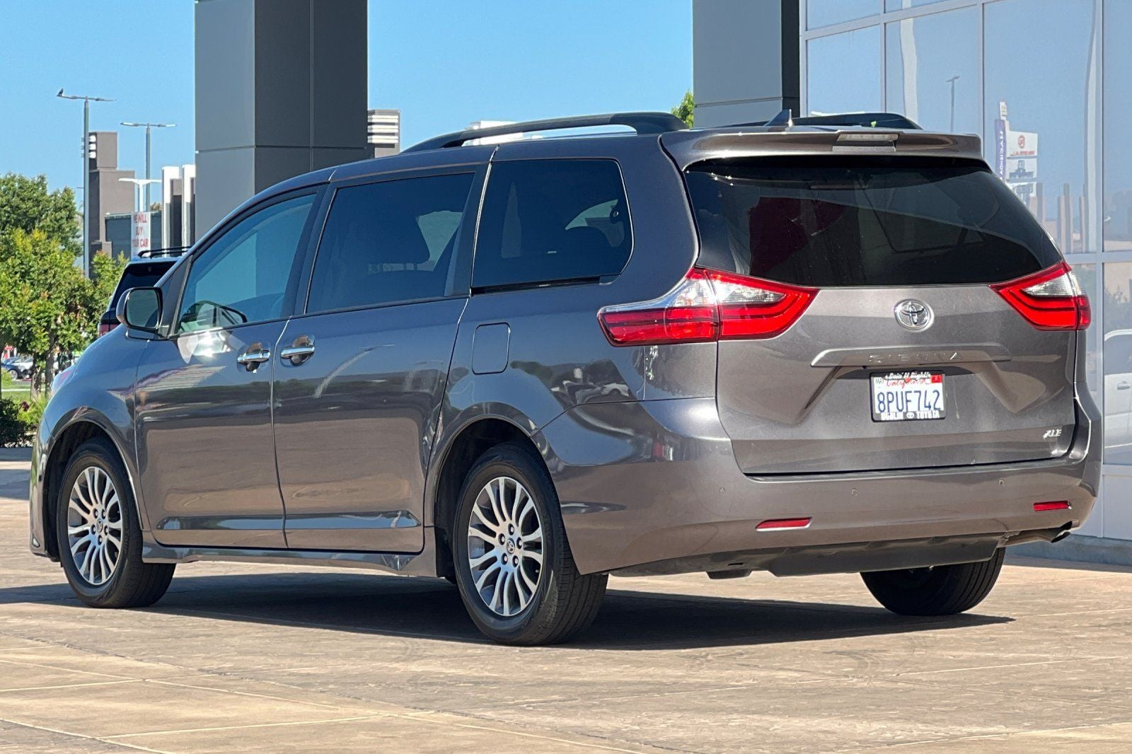 2020 Toyota Sienna XLE 8 Passenger