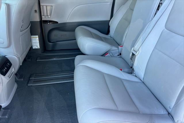 2020 Toyota Sienna XLE 8 Passenger