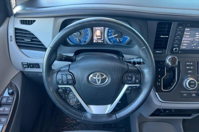 2020 Toyota Sienna XLE 8 Passenger