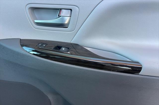 2020 Toyota Sienna XLE 8 Passenger