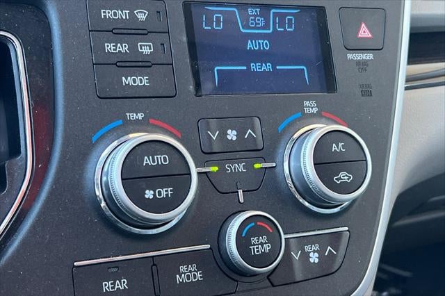 2020 Toyota Sienna XLE 8 Passenger