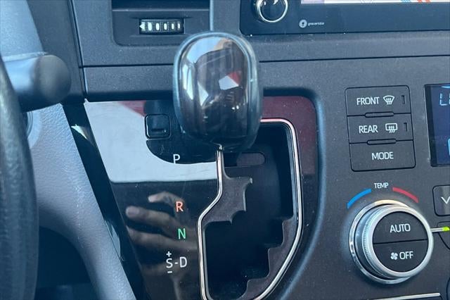 2020 Toyota Sienna XLE 8 Passenger