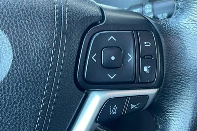 2020 Toyota Sienna XLE 8 Passenger