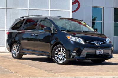 2020 Toyota Sienna XLE 8 Passenger