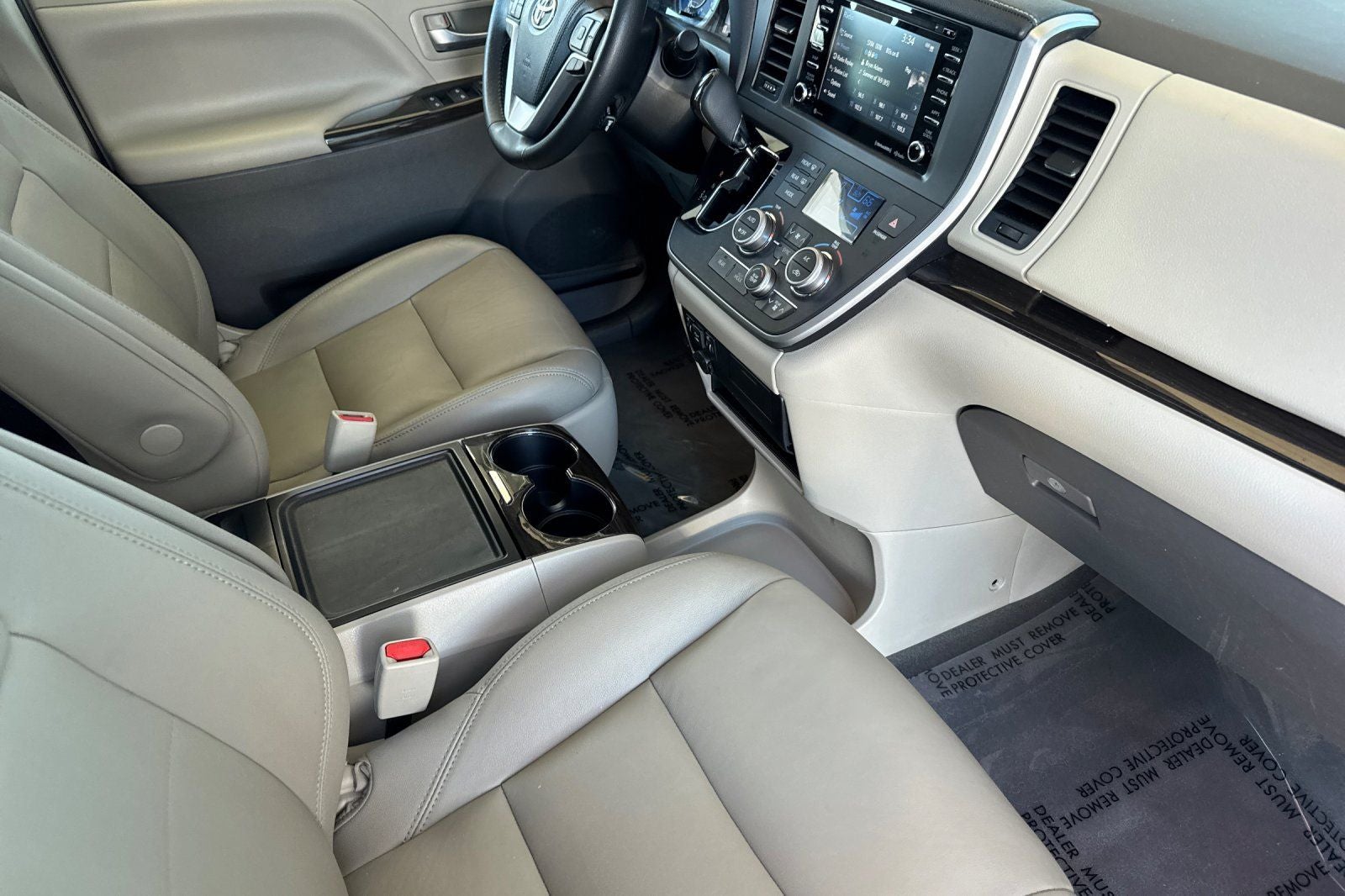 2020 Toyota Sienna XLE 8 Passenger