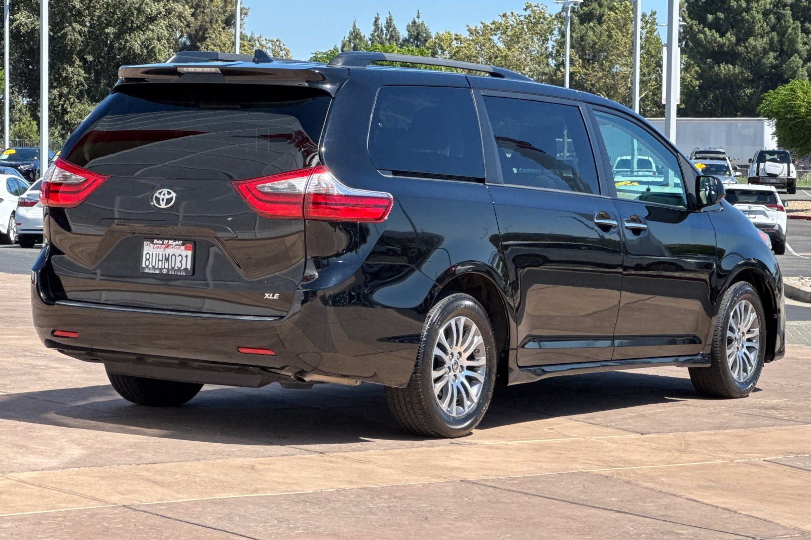 2020 Toyota Sienna XLE 8 Passenger