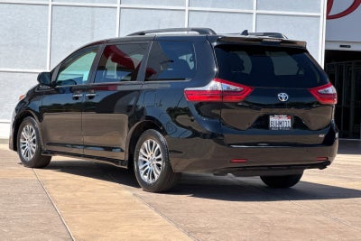 2020 Toyota Sienna XLE 8 Passenger