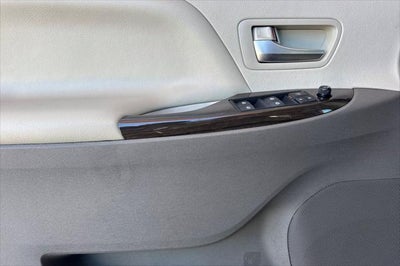 2020 Toyota Sienna XLE 8 Passenger