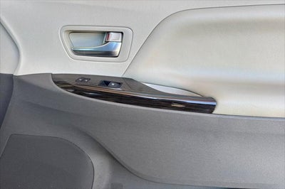 2020 Toyota Sienna XLE 8 Passenger