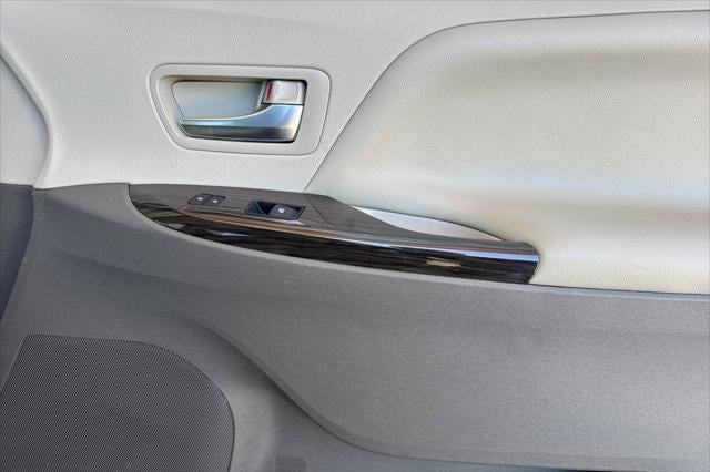 2020 Toyota Sienna XLE 8 Passenger