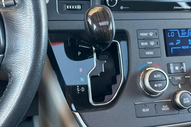 2020 Toyota Sienna XLE 8 Passenger