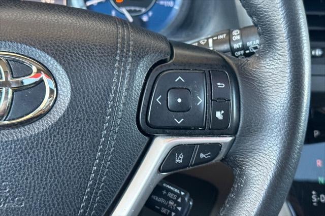 2020 Toyota Sienna XLE 8 Passenger