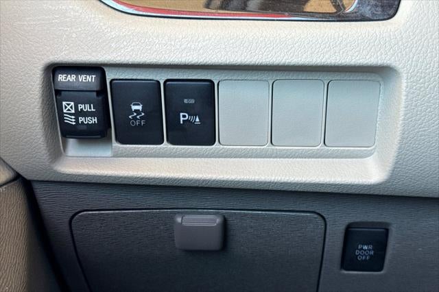 2020 Toyota Sienna XLE 8 Passenger