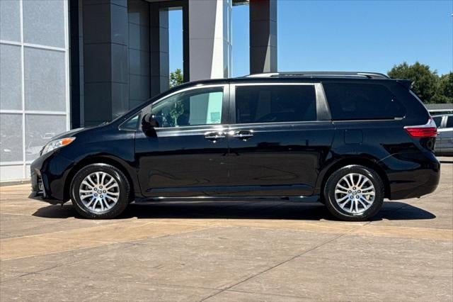 2020 Toyota Sienna XLE 8 Passenger