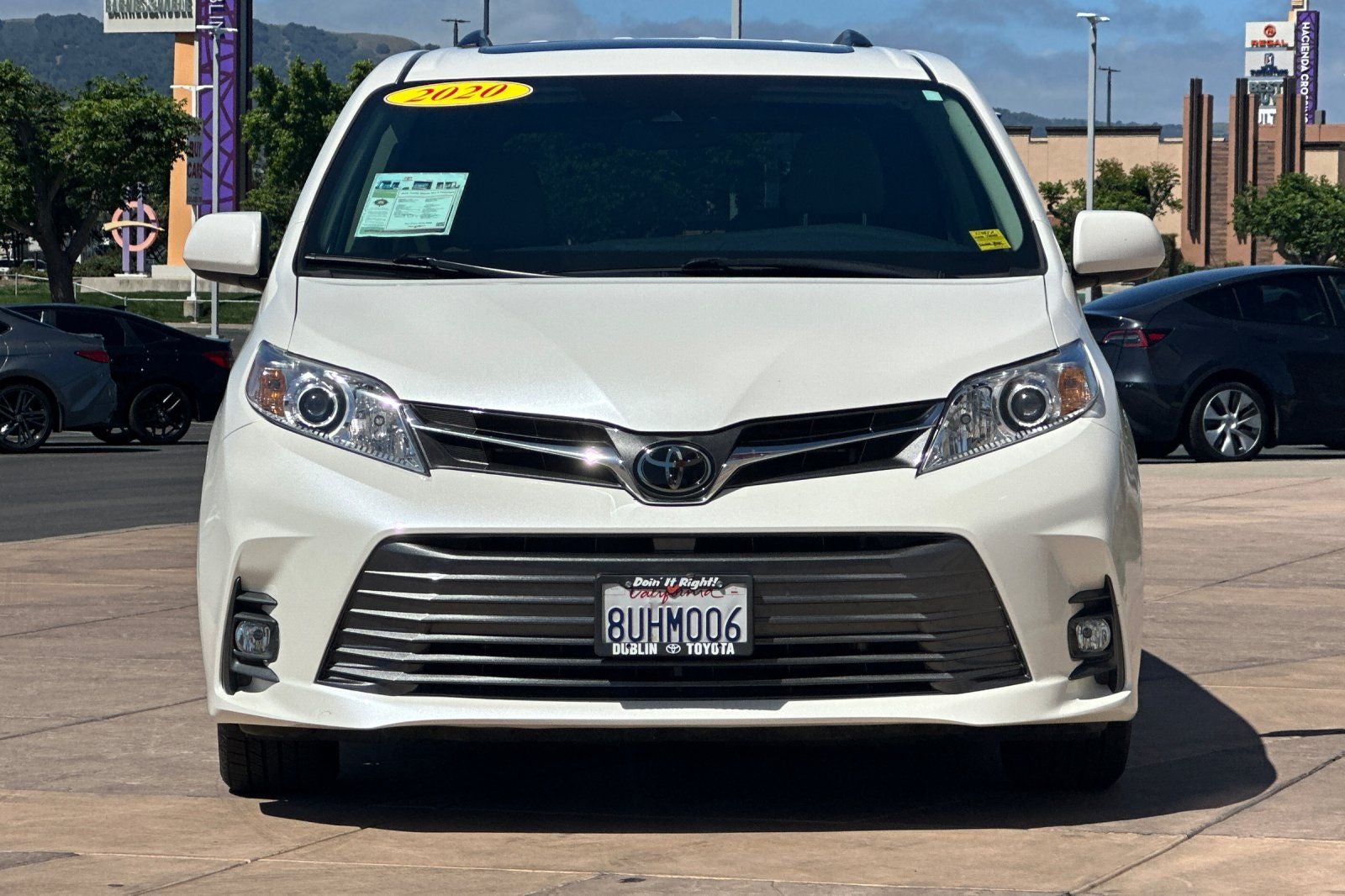2020 Toyota Sienna XLE 8 Passenger